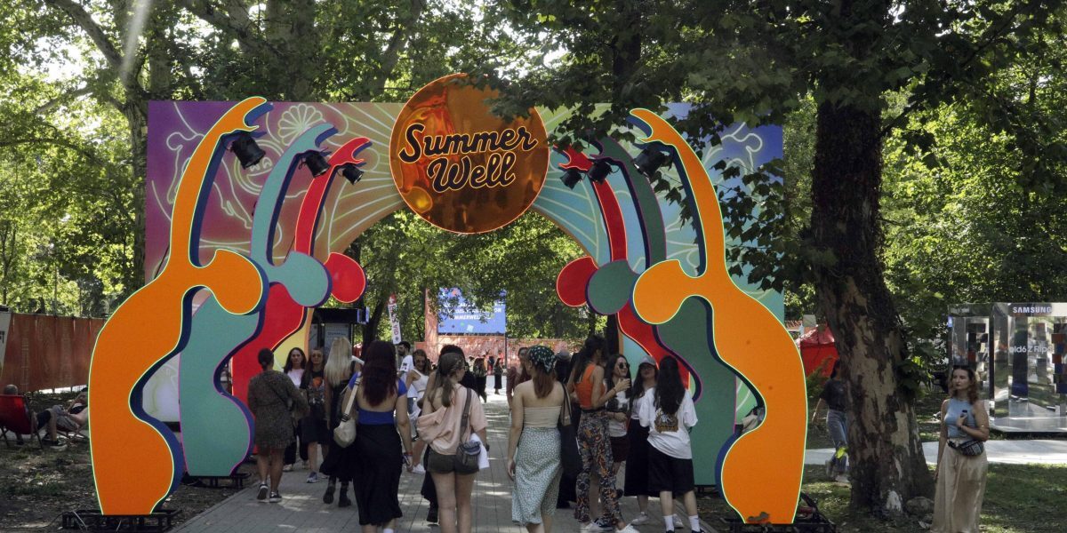 Summer Well 2026: Festivalul începe vineri la Domeniul Știrbey. Programul