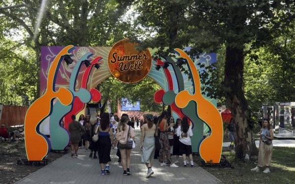 Summer Well 2026: Festivalul începe vineri la Domeniul Știrbey. Programul