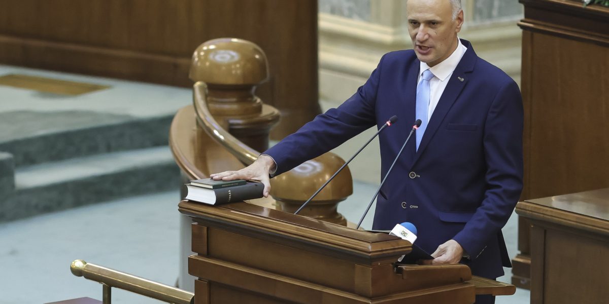 USR atacă la CCR Legea ANI: „Inspirație stalinistă de la PSD și AUR”
