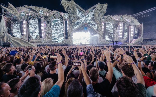 UNTOLD 2026: Prețuri halucinante la Cluj, garsonieră pe noapte cât chiria pe lună