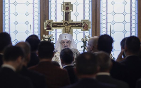 Patriarhul Daniel: Religia formează identitatea românească