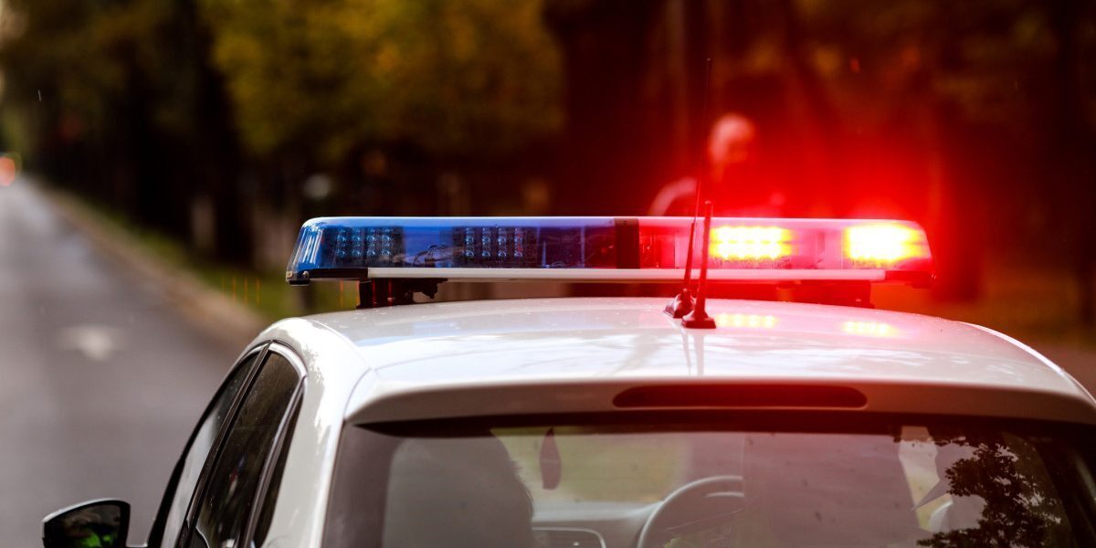 Galați: Tânăr înjunghiat de adolescent într-un parc, cu răni grave