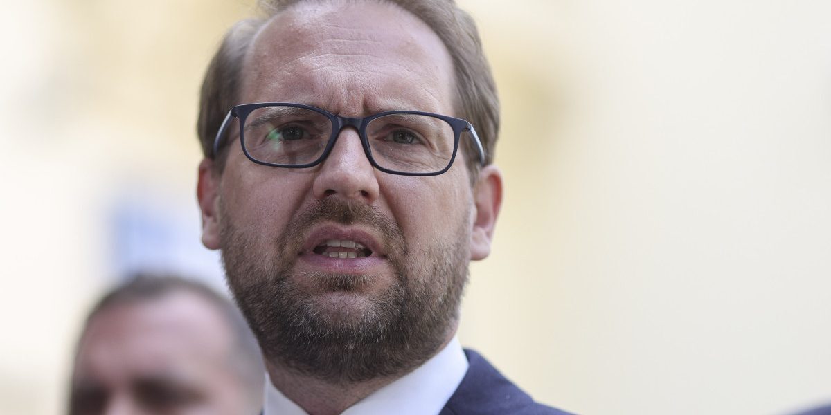 Fritz rămâne ferm: Guvern minoritar PNL-USR-UDMR, soluția noastră