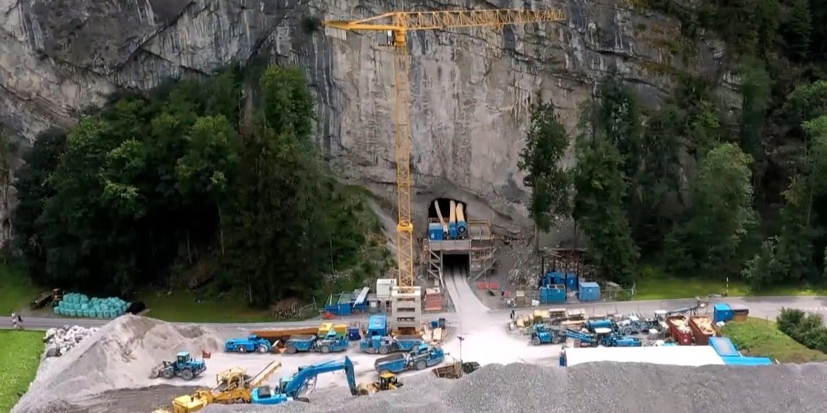 Seifuri de lux în Alpi: Cât costă o cavernă de miliardar