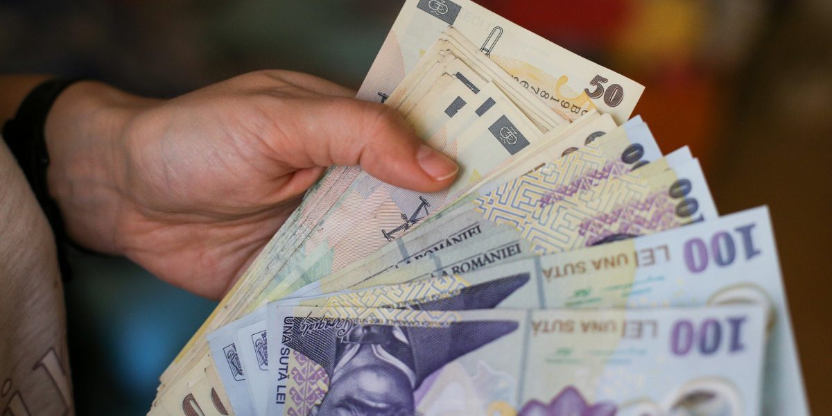 Păun: Poporul plătește! Statul, obez și resursofag