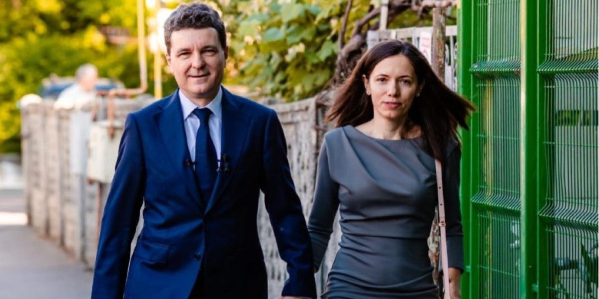 Mirabela Grădinaru, averea publicată de Nicușor Dan