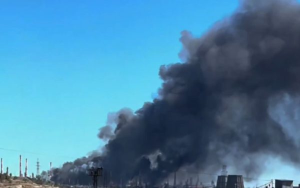 Rusia, lovită: o rafinărie ucraineană a cedat. Ce urmează
