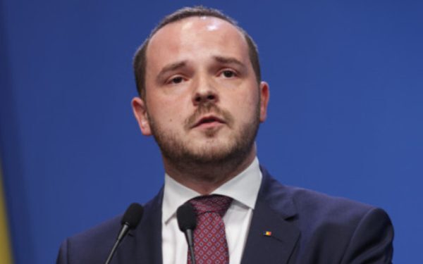 Rogobete vs. Bolojan: Amenințări cu ATI, UPU, bloc operator