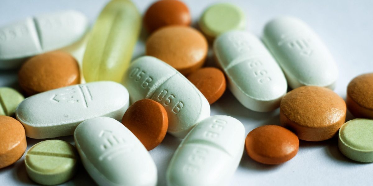 Cancer: 3 medicamente lipsă, 8 cu discontinuitate în 24h