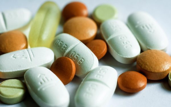Cancer: 3 medicamente lipsă, 8 cu discontinuitate în 24h