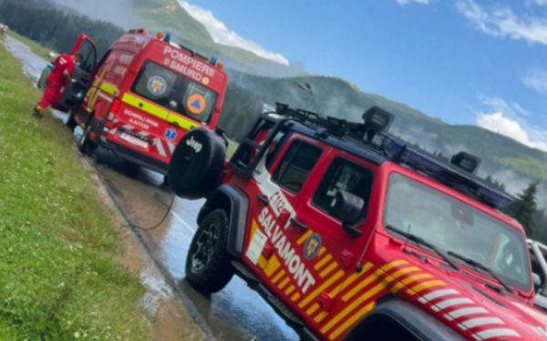 Bătrân pierdut 8 ore pe traseul spre Moldoveanu, salvat