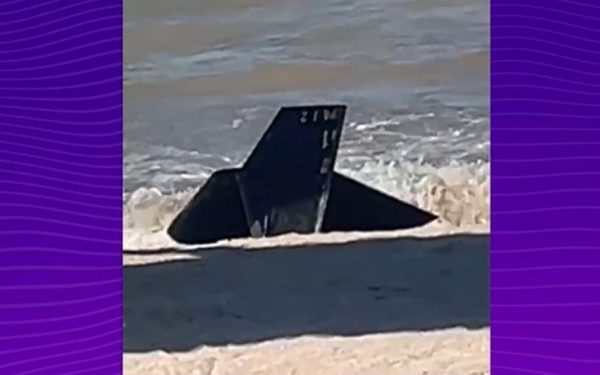 Fragment dronă pe plaja din Saturn, turiștii evacuați