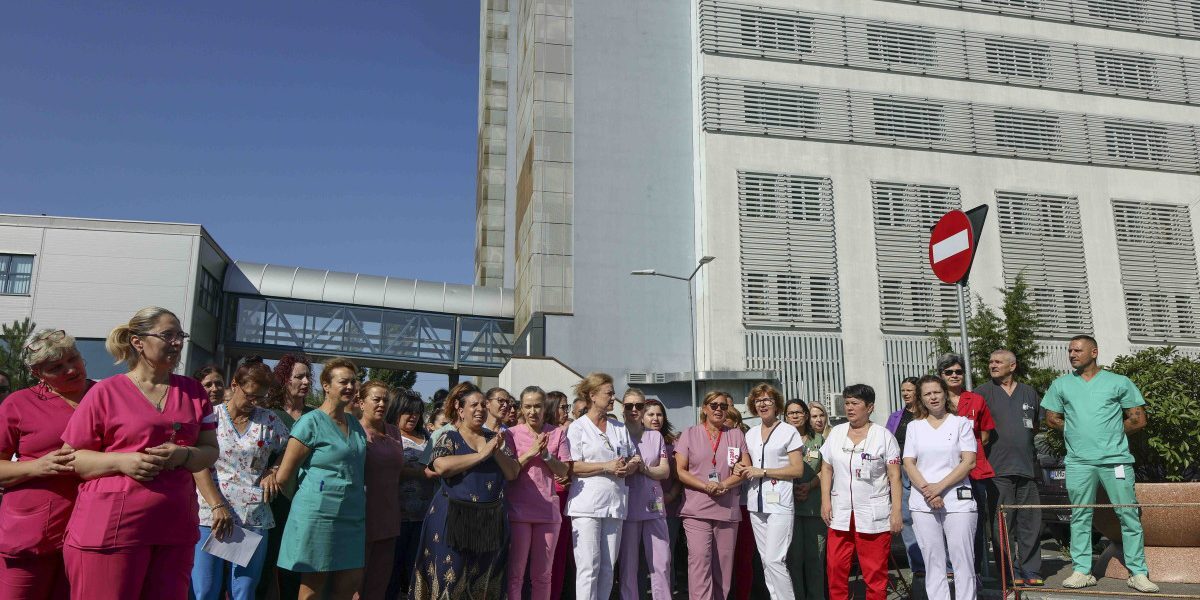 Salarii noi în Sănătate: Sindicatele, propunere de impact la Guvern
