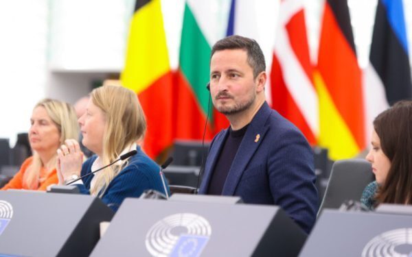 Ștefănuță cere Ungariei soluții pentru culturi maghiare din Transilvania