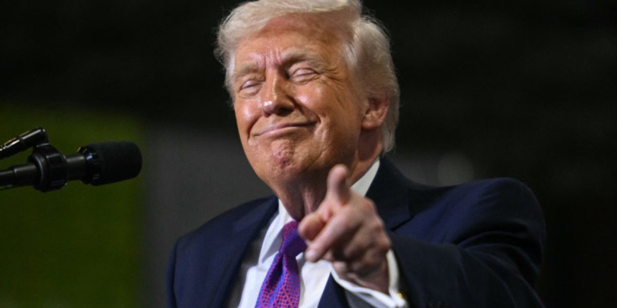 Trump, postări de 100.000$/lună ce mișcă piețele
