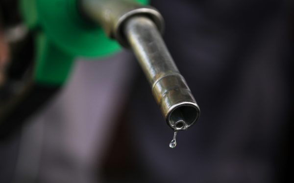 Prețuri carburanți, scădere ușoară. Când vine următoarea ieftinire