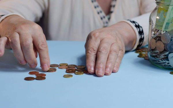 Pensionarii care vor să recupereze CASS, avertizați să nu depună cereri. Explicațiile Casei de Pensii 