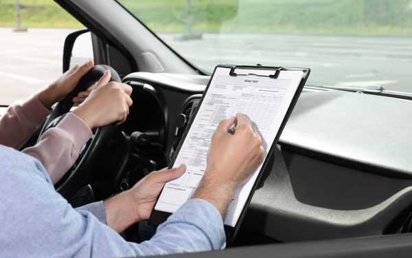 Permisul B: probă veche revine? Examenul devine mai greu