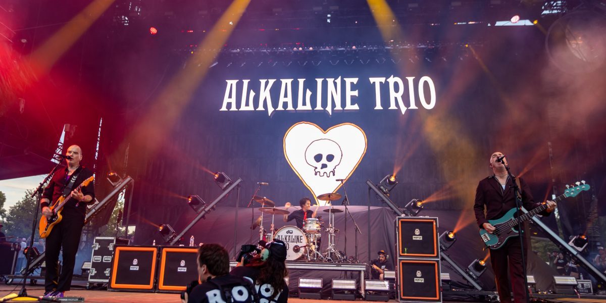 Black Flag și Alkaline Trio vin în România