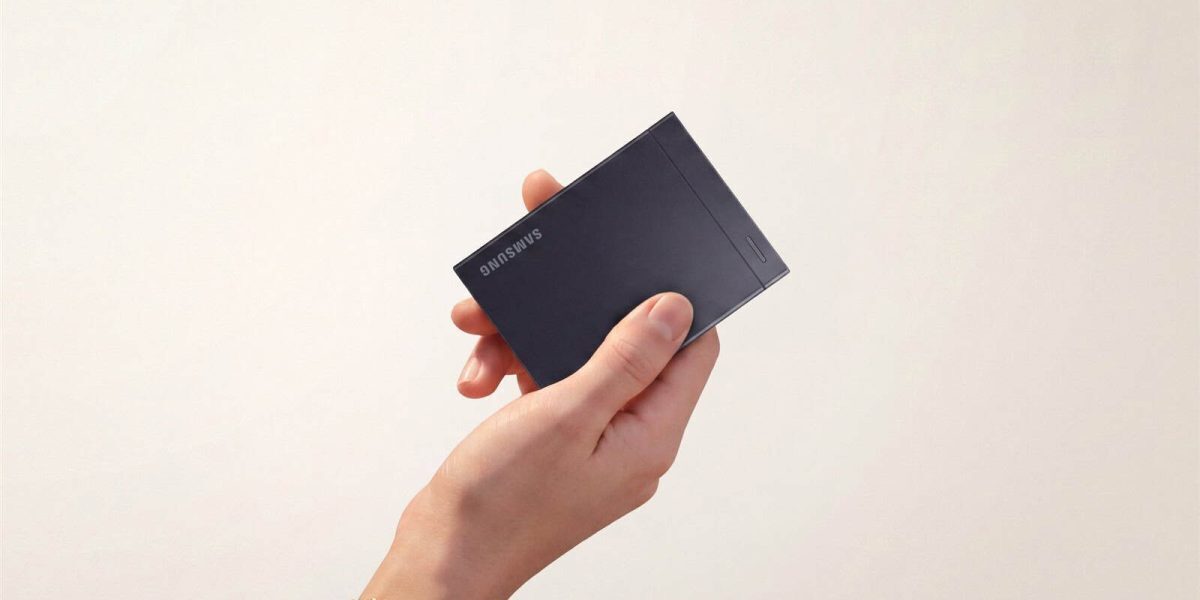 Samsung lansează SSD-uri USB4 de 8TB: prețuri șocante, până la $2700