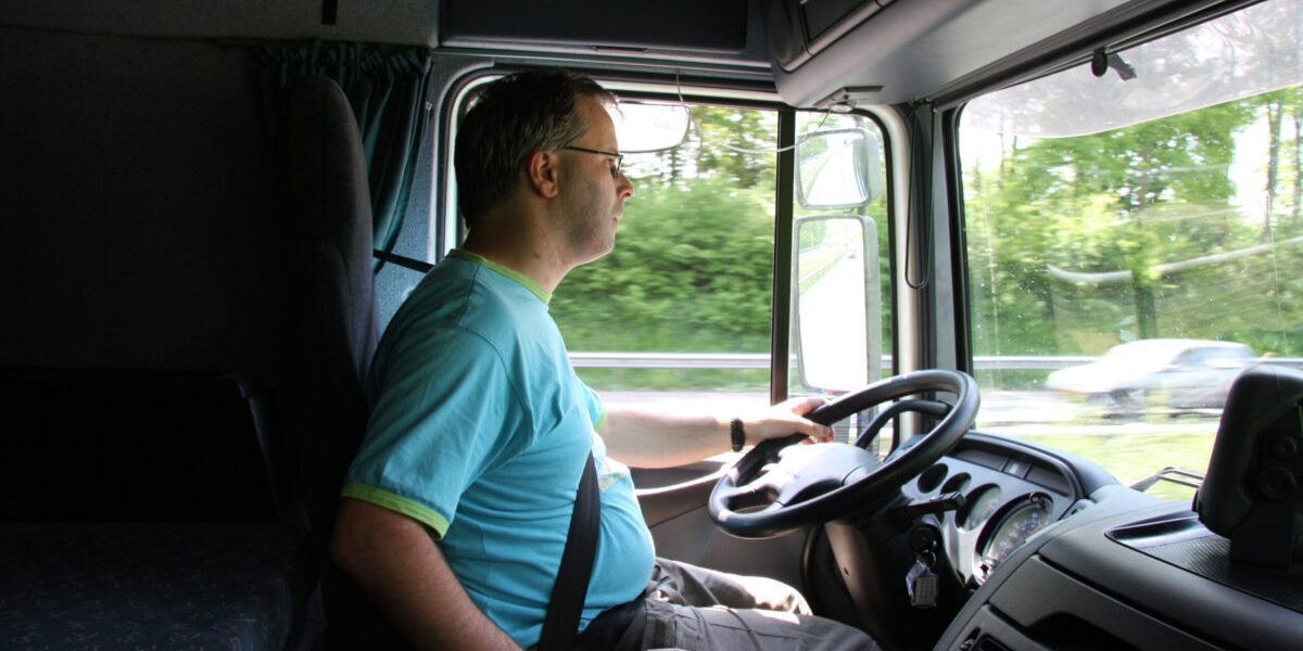 Șoferii de camion din Spania: Salarii și sacrificii, de luni până vineri