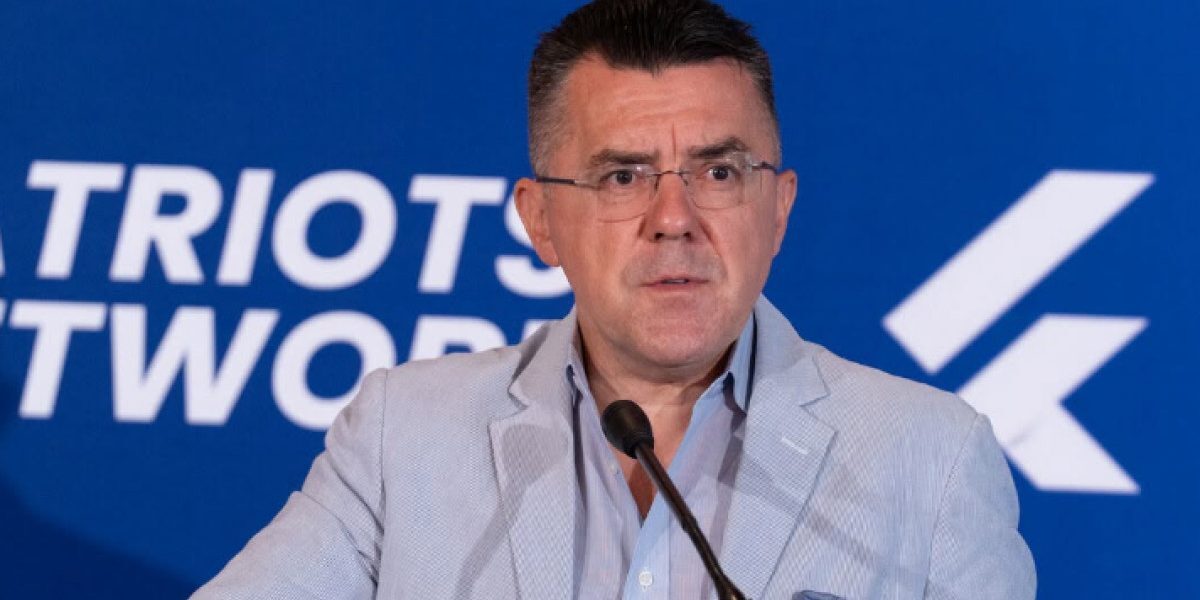 AUR, rușine la Parteneriatul Civil. Dungaciu: „E o idee”