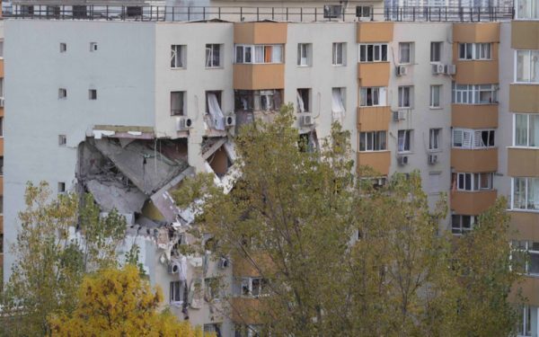 Rahova: 10 luni după explozie, locatarii tot fără case. Ciucu a cerut expertiză