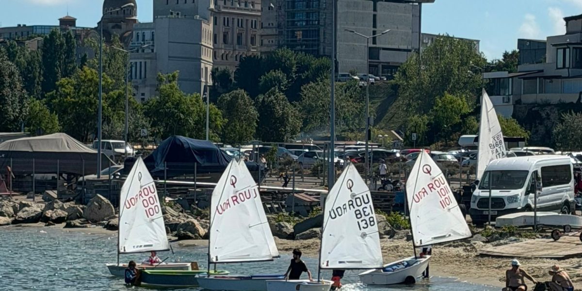 Regată pe Marea Neagră: 6 zile la Campionatul Național de Dinghy