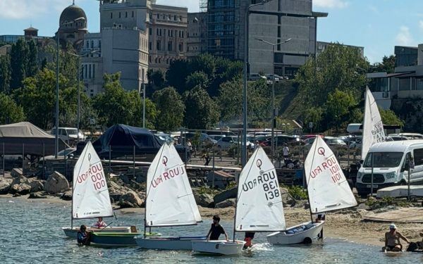 Regată pe Marea Neagră: 6 zile la Campionatul Național de Dinghy