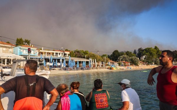 Halkidiki în flăcări! Atenționare de la consulat pentru turiștii români