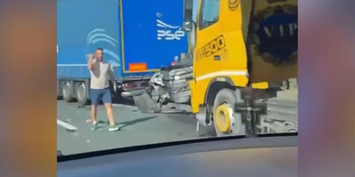 Accident mortal pe A0: Un șofer, prins între două TIR-uri