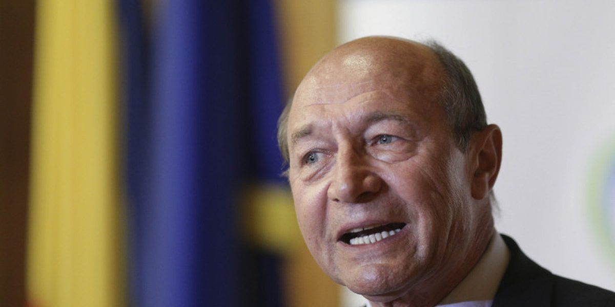 Băsescu: Politicienii și cetățenii se solidarizează la furat