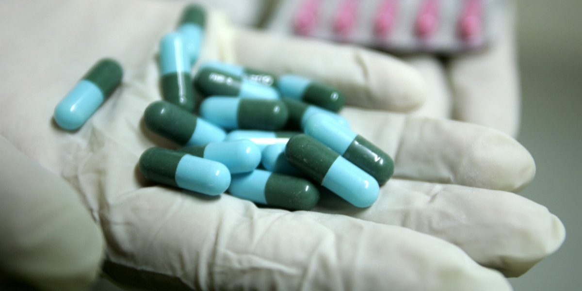 Fabricile de medicamente, disperate: „Nu ne tăiați curentul, România e în criză”