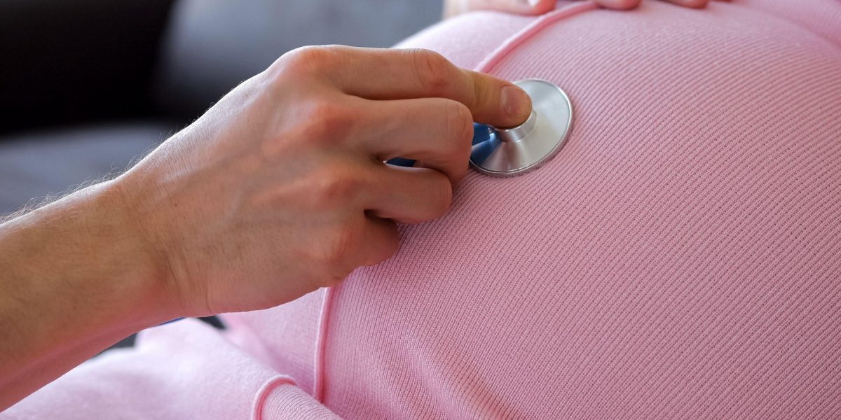 Microplastice în sarcină: Hormonii, afectați de traversarea placentei