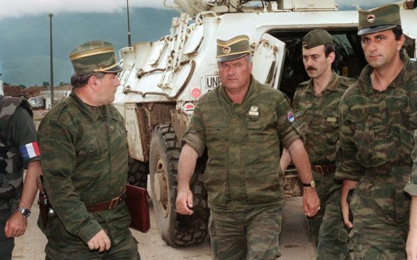 Mladic, carne de pușcărie, a murit în detenție