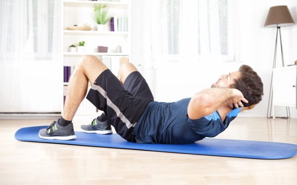 Abdomen plat: De ce antrenamentele clasice te-au lăsat cu planuri
