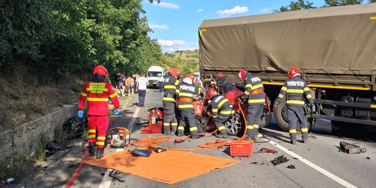Mureș: Tragedie rutieră, doi morți și un copil, după accident grav