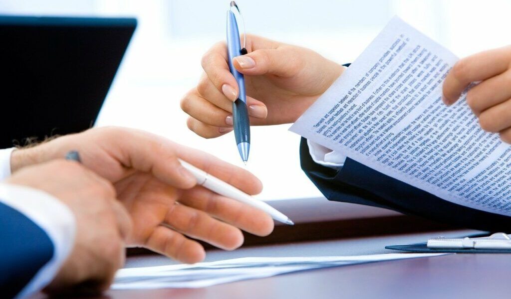 România, prinsă în plasa Băncii Mondiale: TVA și taxe pe salarii, acte