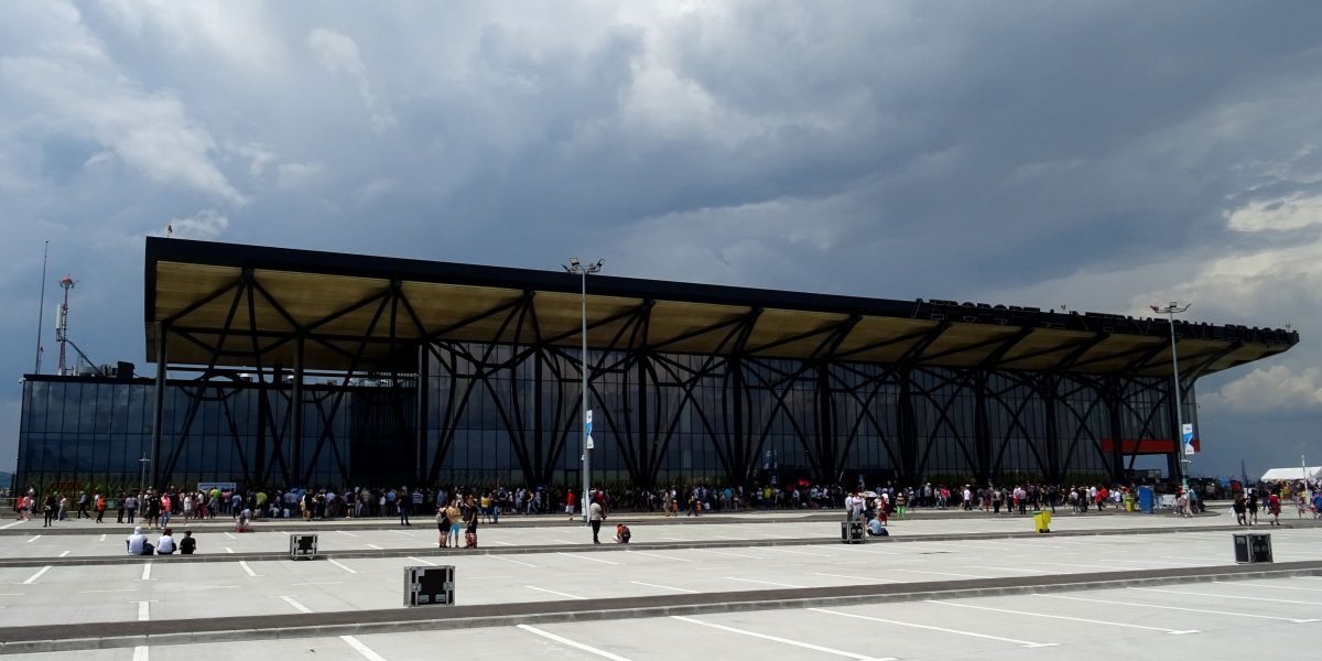 Aeroportul nou, un milion de pasageri, record în România