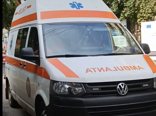 Tineri Bătăuși Atacă Ambulanța: Bâte și Topoare în Cluj