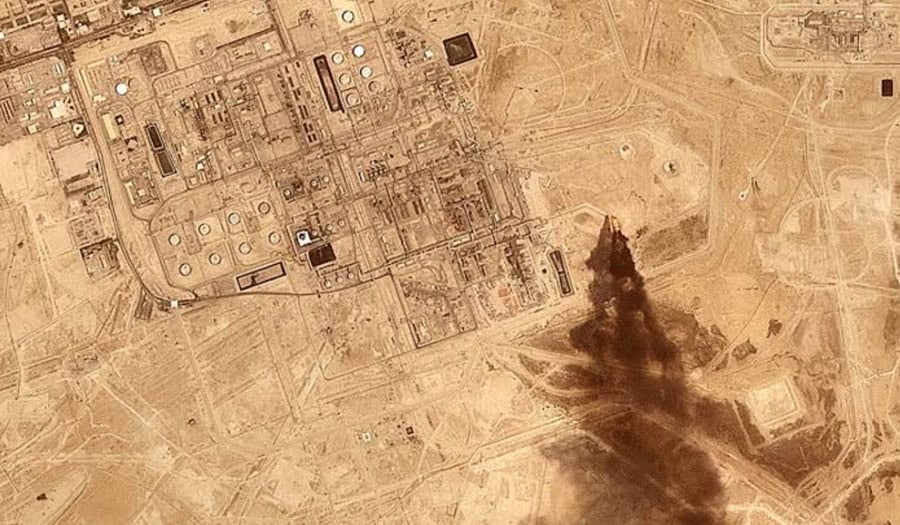 Houthi, atac surpriză la o rafinărie saudită din Marea Roșie