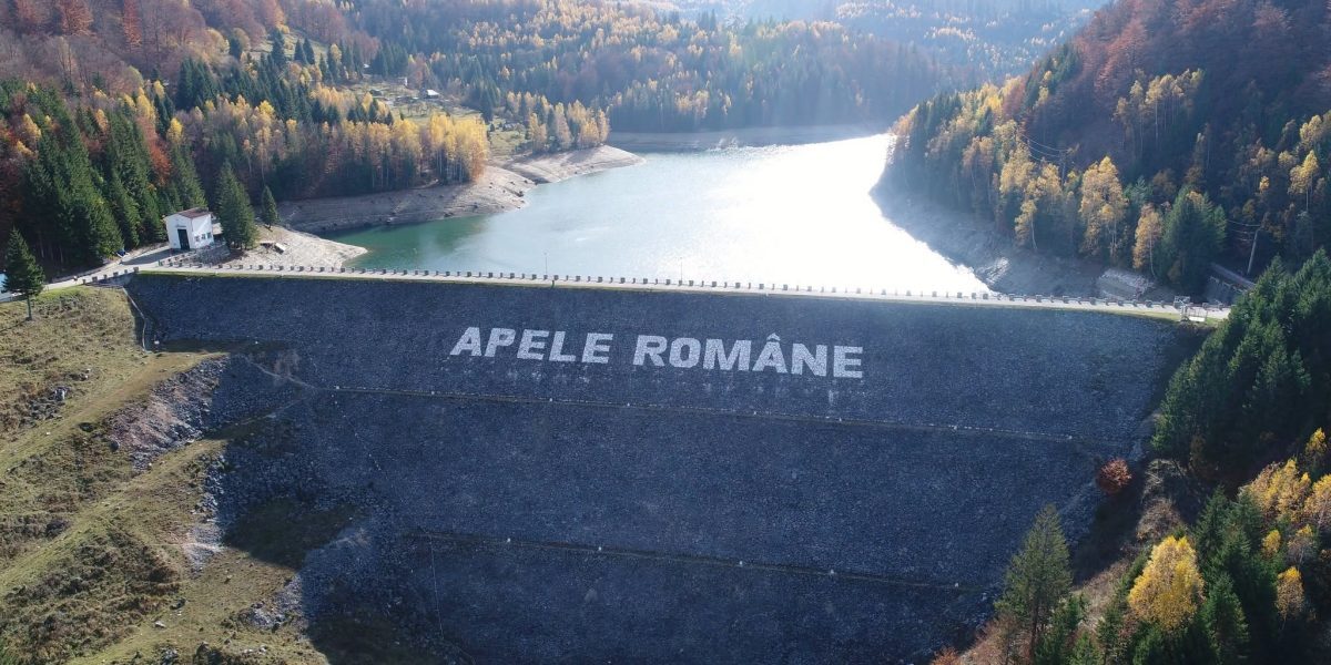 România pe roșu: 180 de localități cu apă tăiată, lacurile secate