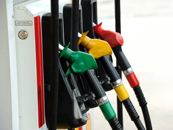 Motorina mai ieftină: Acciză redusă cu 20% de la Finanțe