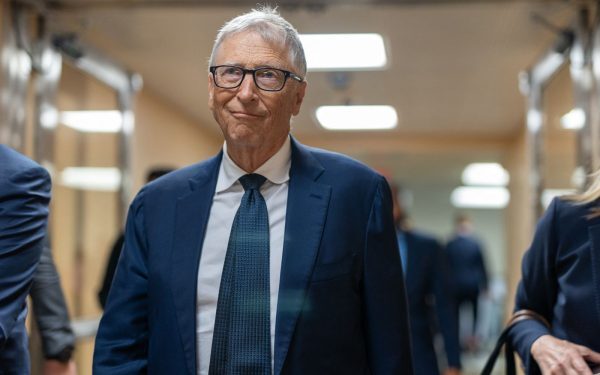 Bill Gates atacă: Tech-ul ignoră riscurile AI pentru bani