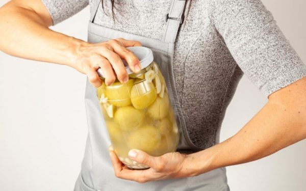 Obiecte scăpate din mână? Poate fi semn de boală neurologică
