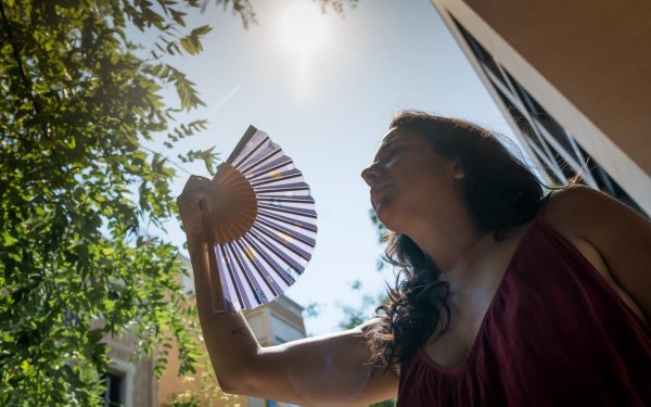 Caniculă: Cum scapi de nopțile albe și dormi bine