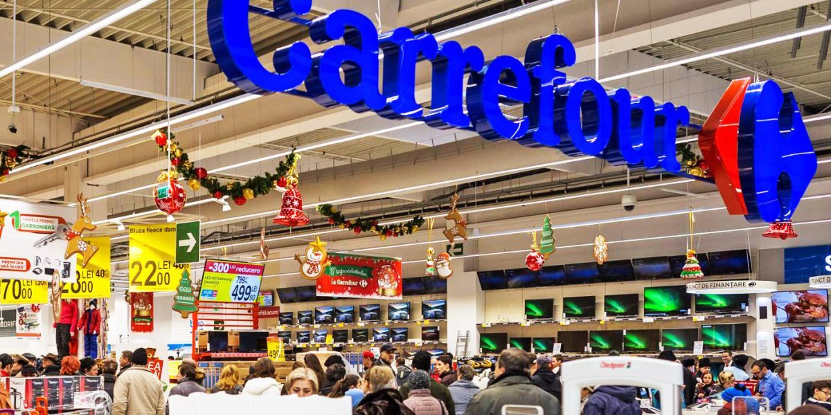 CARREFOUR interzice mașinile electrice în parcările sale din Belgia