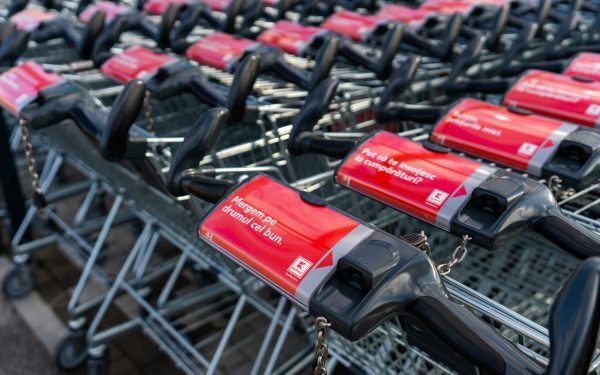 Hipermarketul: Ajutor sau povară pentru piața muncii locale