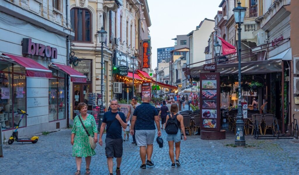 Românii fug de vacanța acasă: De ce?