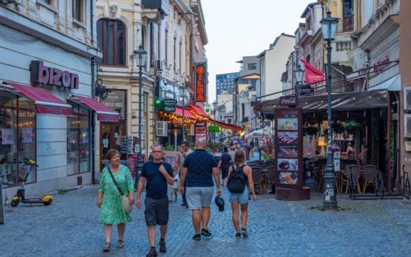 Românii fug de vacanța acasă: De ce?